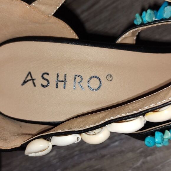 Ashro  Guava  strappy Sandals  with seashells  and blue stones  Sz 8 - Picture 6 of 12